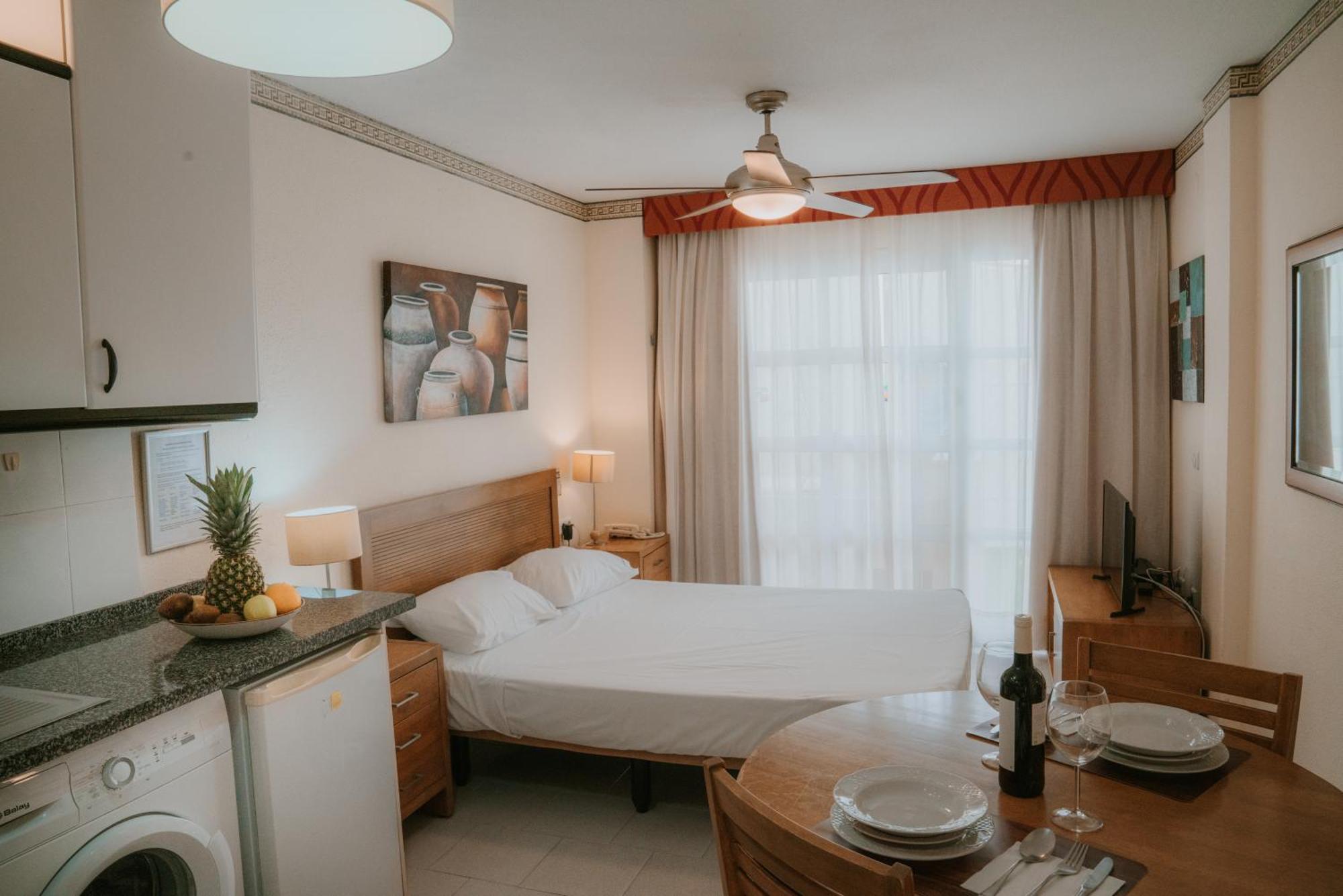 Crown Resorts Club Marbella La Cala De Mijas Bagian luar foto